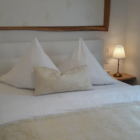 Dillinger Schwabennest Otel 4*